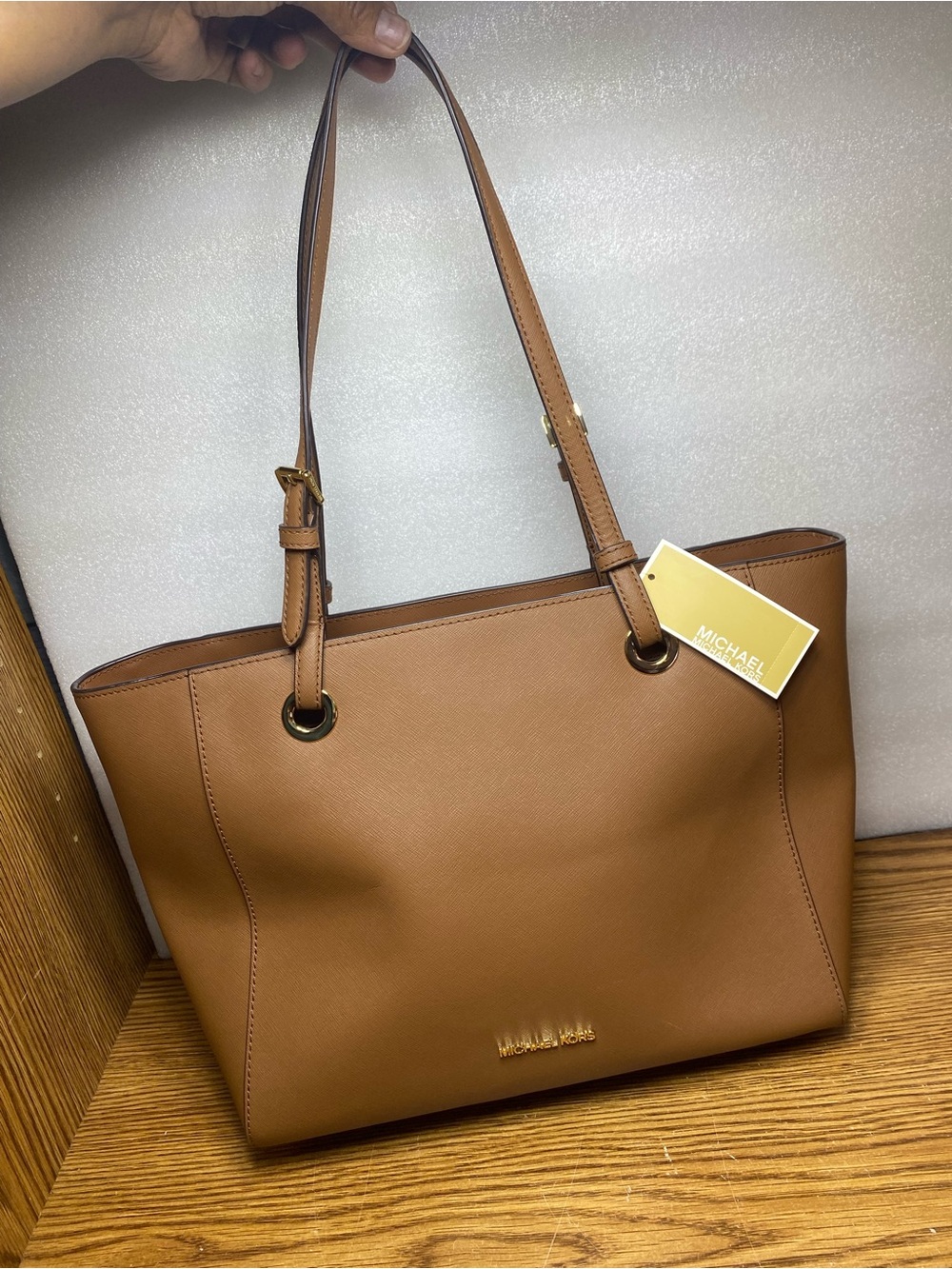 NWT Michael Kors Walsh Multifunction Tote Luggage Saffiano Leather Shoulder Bag